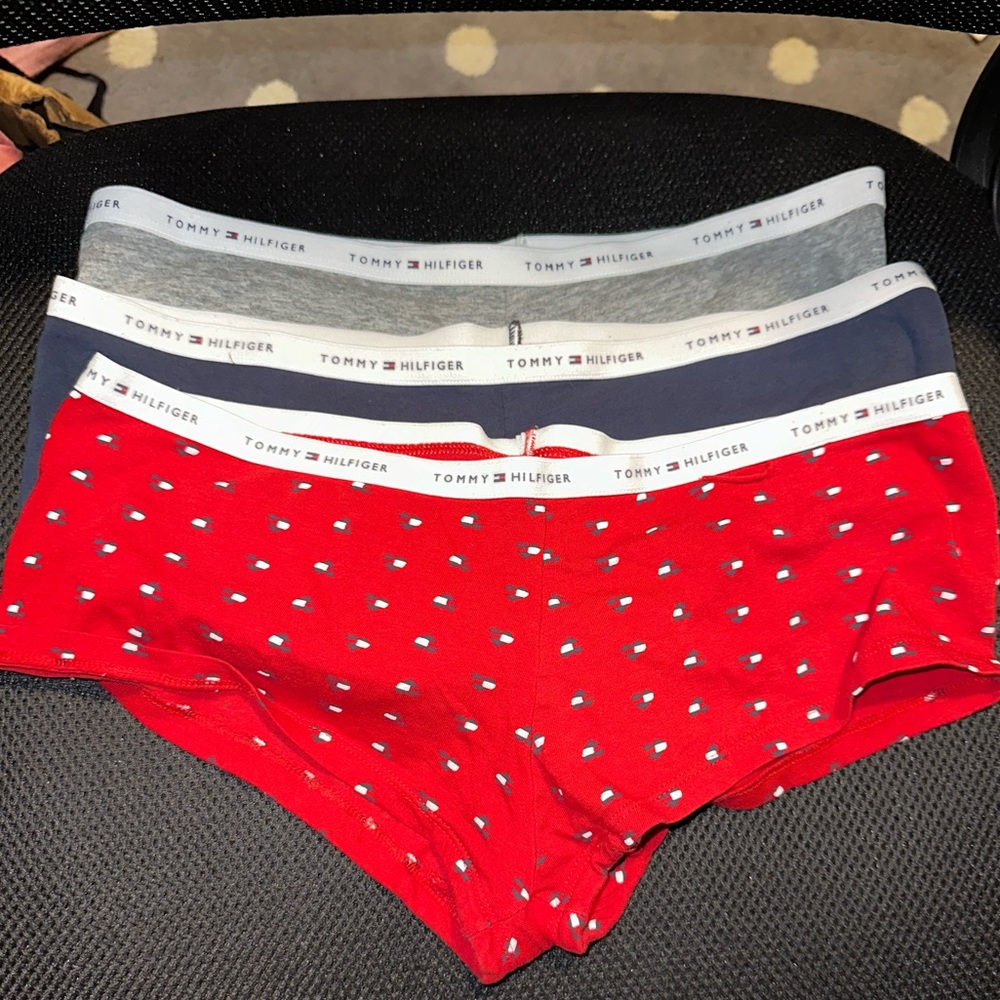 3 new pair of Tommy Hilfiger women’s underwear